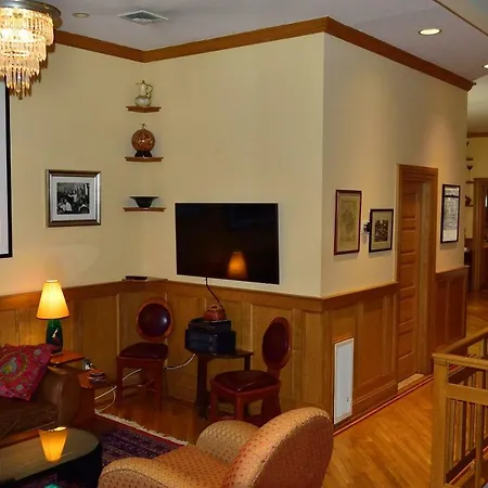 Harlem Jazz Getaway Mansion. Holiday home New York