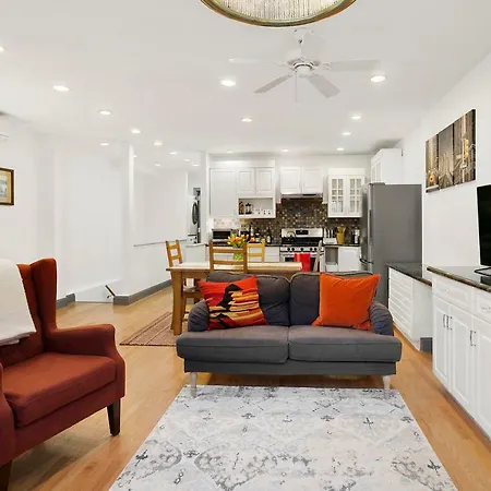 2-bedroom In Upper West Side, Private Entrance New York