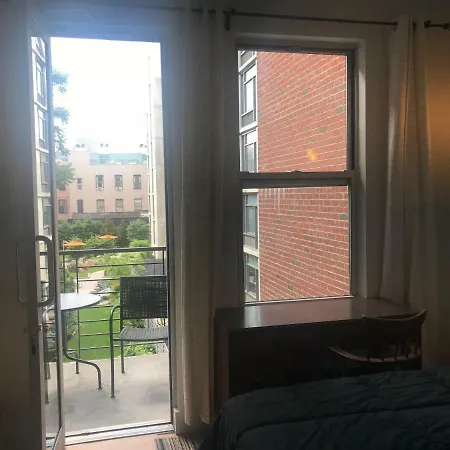 Private In Williamsburg 5 Mins To Manhattan *