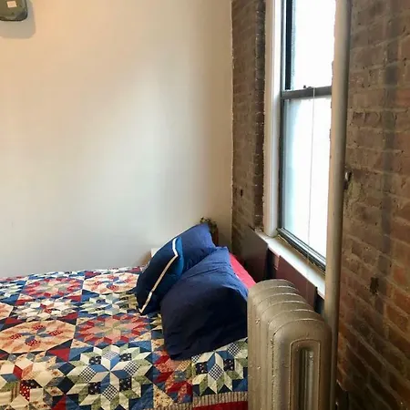 Apartment 3 Bed + 2 Bath Trendy Upper Eastside New York