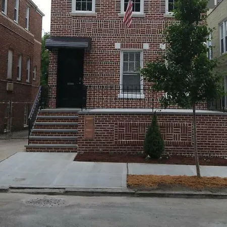 Nyc Hideaway Apartment