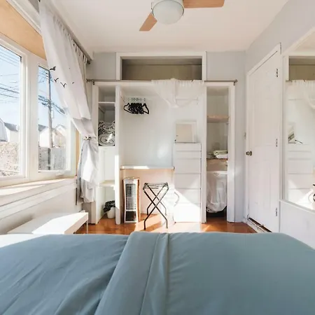 Nyc Hub Xl @ 900ft From Subway; 30 Min To Midtown Holiday home