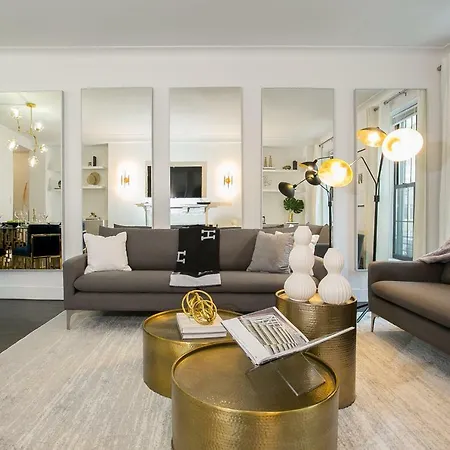 Fifth Avenue Ultra Luxurious Large 3 Bedroom - Domenico Vacca Building - Gym /doorman/elevator Apartment