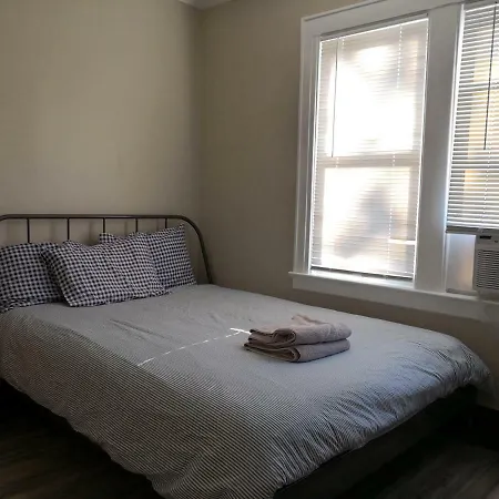 Homestay Comfy With Free Wifi & Laundry Near Jfk Airport J, E, Airport Train New York