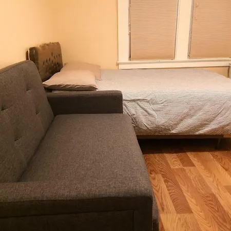 Comfy With Free Wifi & Laundry Near Jfk Airport J, E, Airport Train Homestay