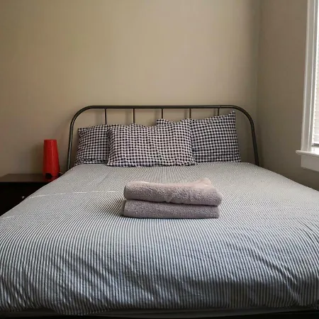 Comfy With Free Wifi & Laundry Near Jfk Airport J, E, Airport Train Homestay *