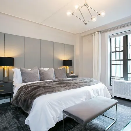 Fifth Avenue Ultra Luxurious Large 3 Bedroom - Domenico Vacca Building - Gym /doorman/elevator