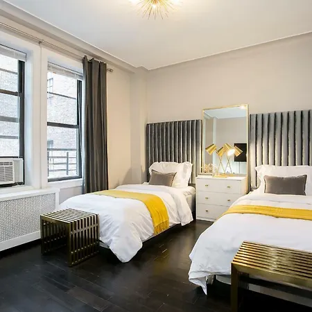 Apartment Fifth Avenue Ultra Luxurious Large 3 Bedroom - Domenico Vacca Building - Gym /doorman/elevator New York