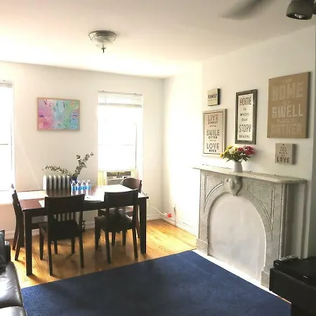 Apartment Spacious Brooklyn Flat