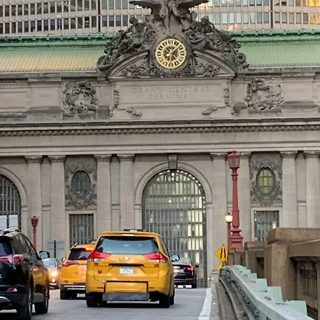 Luxury 2 Bdrm Grand Central Sleeps 5 Apartment