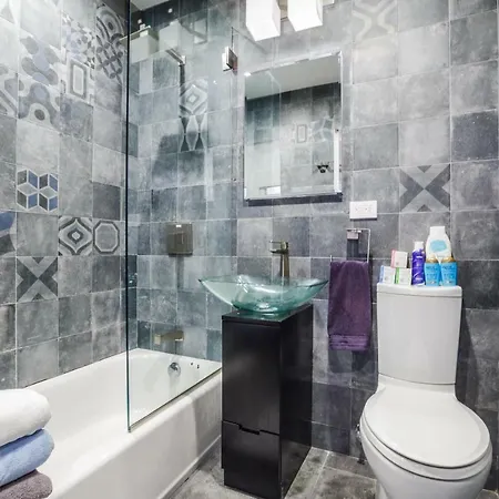 Apartment Luxury 2 Bdrm Grand Central Sleeps 5