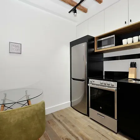 Chic And Elegant Times Square Gem Apartment