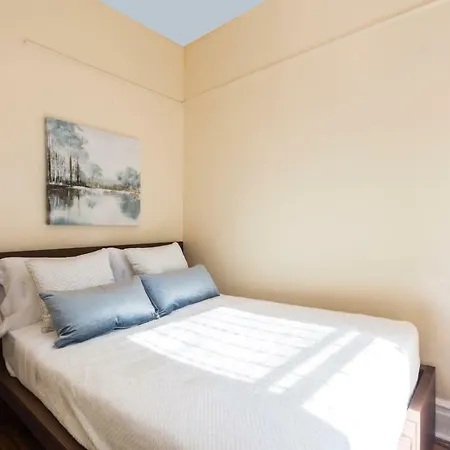 Lavish 3 Bedroom In Williamsburg!! New York