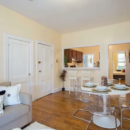 Lavish 3 Bedroom In Williamsburg!! Apartment