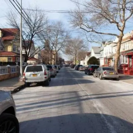 Comfy With Free Wifi & Laundry Near Jfk Airport J, E, Airport Train New York