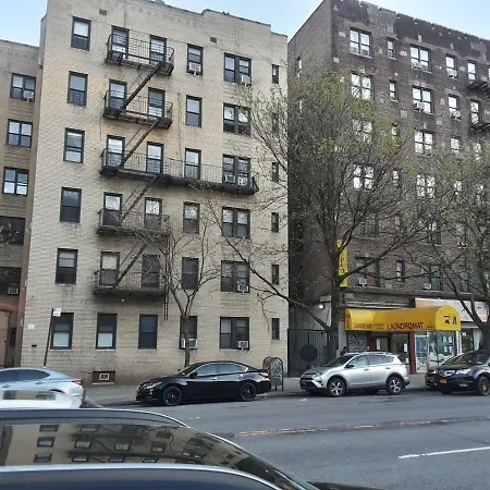 Homestay Best Bedroom In Uptown Manhattan, Inwood, New York.