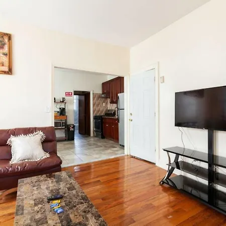 Kay's Cozy Getaway Apartment