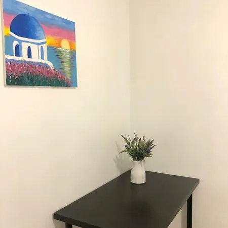 A Clean, Comfortable Private * New York