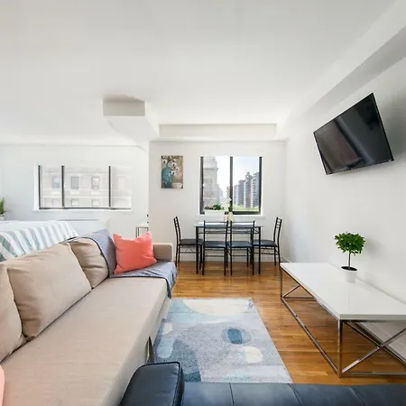 Gorgeous Studio Penn Station Apartment
