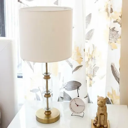 Homestay Sunny Private Bedroom In Uptown Manhattan *