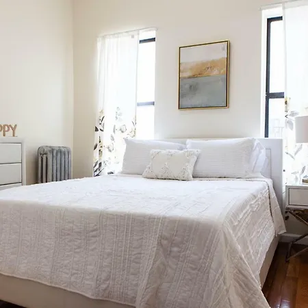 Sunny Private Bedroom In Uptown Manhattan New York