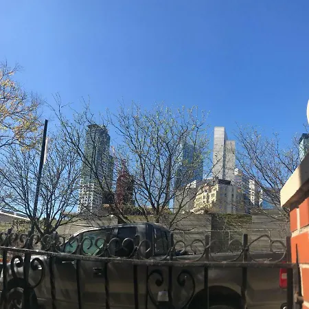 Lic Hot Spot * New York