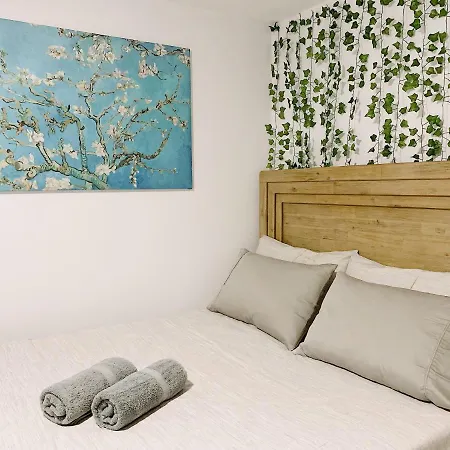 Superb Green Apt In Center Of Nyc New York