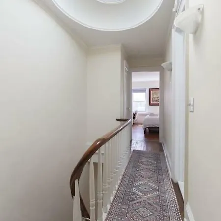 Amazing Townhouse Experience With Private Garden New York