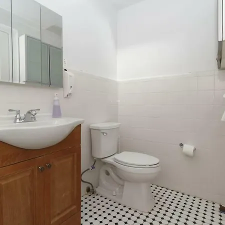 Holiday home Amazing Townhouse Experience With Private Garden *