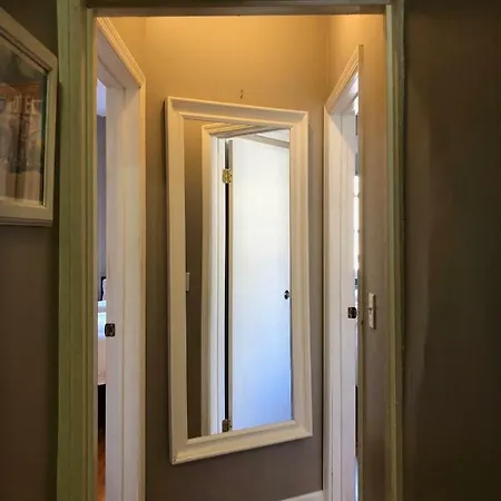 4bd Newly Renovated In Ny- Time Square Apartment New York