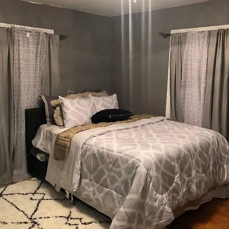 Amelia Ny Holiday home New York