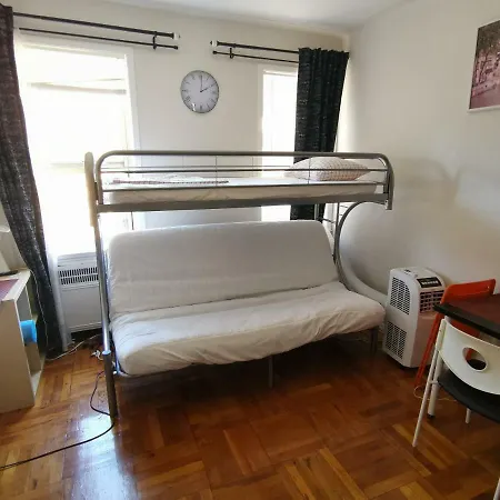 Spacious Private By The Ocean On Brighton Beach Guest house New York