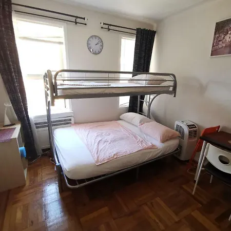 Spacious Private By The Ocean On Brighton Beach Guest house *