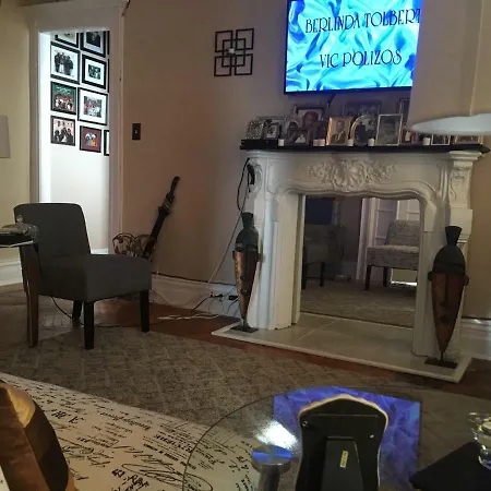 Minutes From Manhattan Apartment