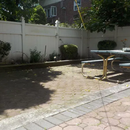 At The Water's Edge In Canarsie! Guest house *