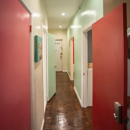 Private In A Shared 15 Minutes To Times Square! Homestay New York
