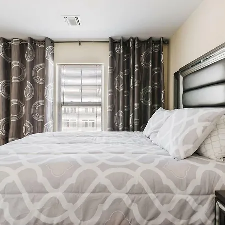 Beautiful Oceanfront 2bd Apartment, Beathtaking Views, Ferry To Nyc Apartment New York