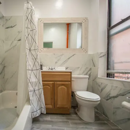 Homestay Private In A Shared 15 Minutes To Times Square!