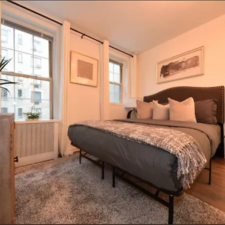 Private Rooftop -- Luxury Living In City! Apartment *