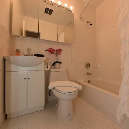 Apartment Private Rooftop -- Luxury Living In City!
