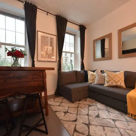 Private Rooftop -- Luxury Living In City! Apartment