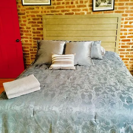 Apartment Stylish Renovated Loft Apartment! *