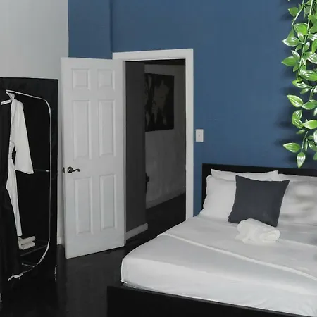 Apartment Plush Spacious 1 Bedroom Williamsburg *