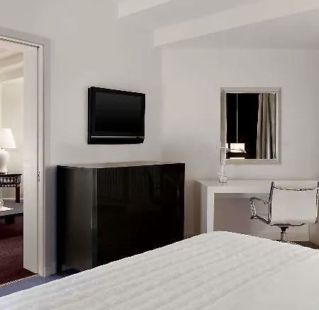The Laguardia Hotel 3*