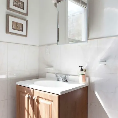 Beautiful 3br In A Peaceful Diverse Neighborhood * New York