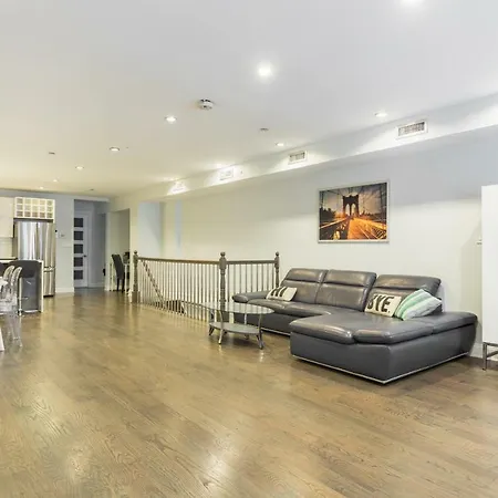 Luxury Duplex Brooklyn Townhome Apartment *