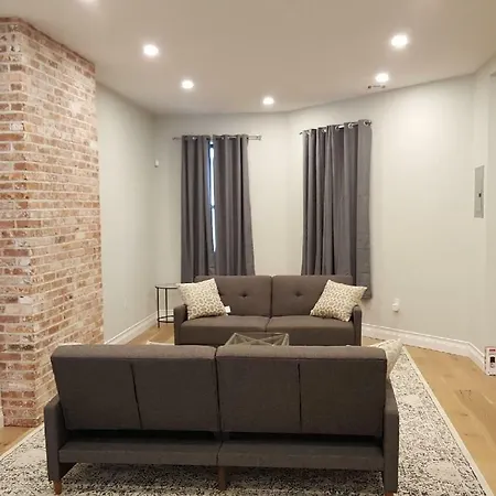 Gorgeous Bushwick Townhome * New York