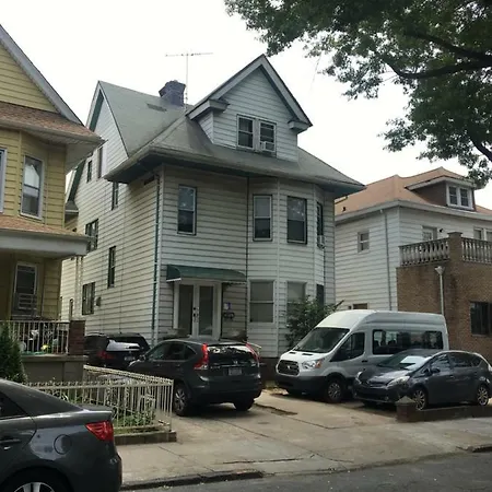 Amazing Private In 3 Bedroom Brooklyn Apartment New York
