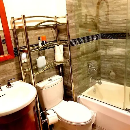 Spectacular 3 Bedroom Minutes From Central Park! *