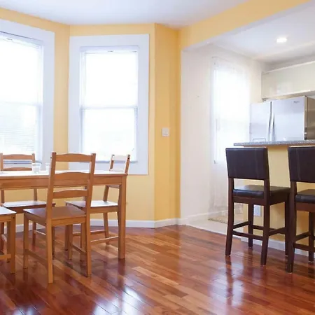 Homestay Maspeth House *